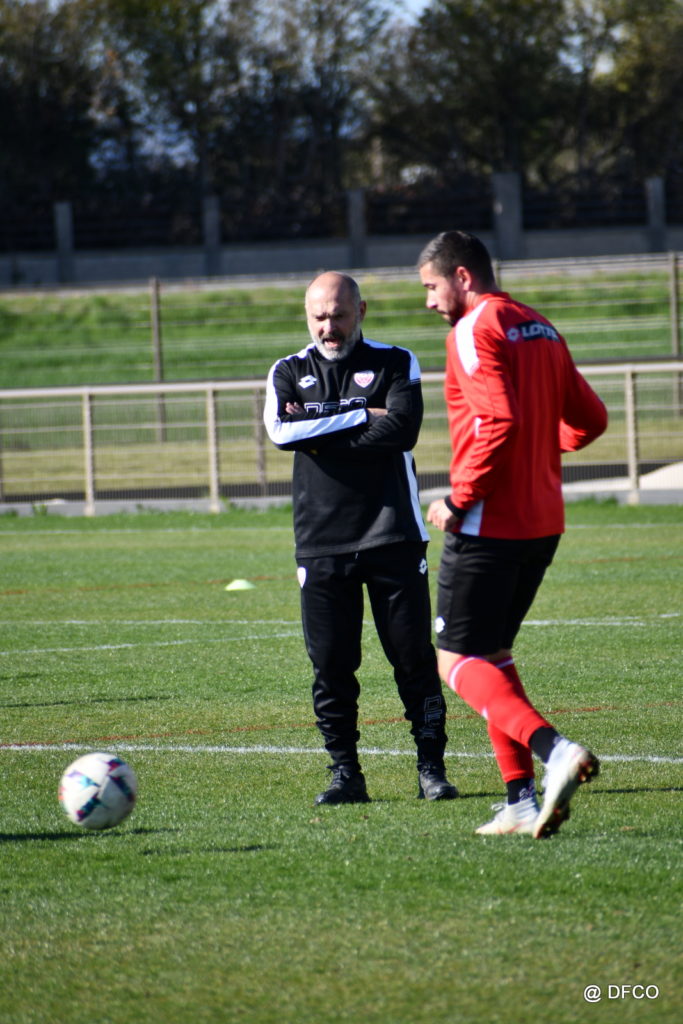 Les Premiers Pas De Pascal Dupraz Et Son Staff Album Photos DFCO